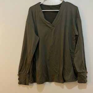 Button detailed long sleeve sweater